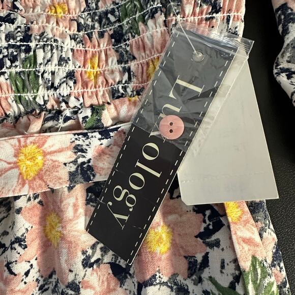 NWT Luxology Smocked Femme Fatale Fit & Flare Dress Size M - Picture 5 of 10